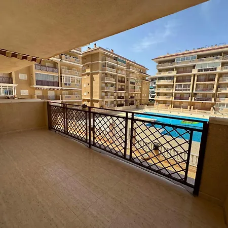 Lägenhet Cipres 4: En Urbanizacion Con Piscina *