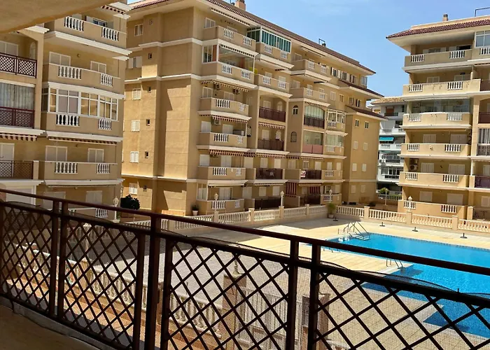 Cipres 4: En Urbanizacion Con Piscina Torrevieja