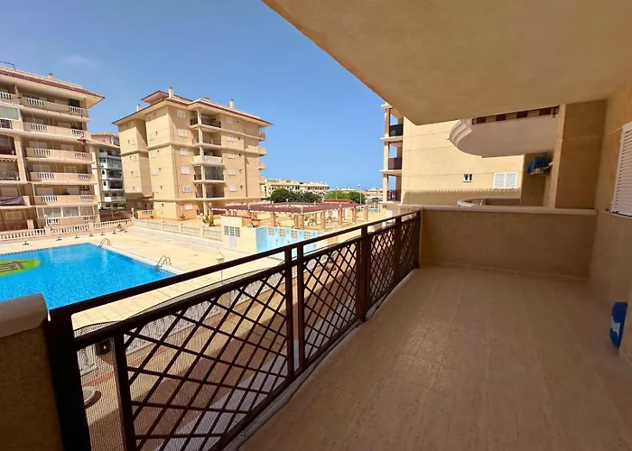 Cipres 4: En Urbanizacion Con Piscina Torrevieja