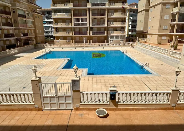 Ciprés 4 En Urbanización Con Piscina