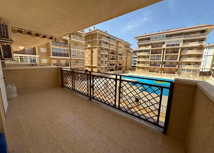 Lägenhet Cipres 4: En Urbanizacion Con Piscina *